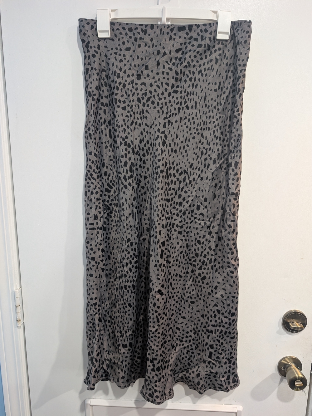 Bella Dahl Gray/Black Leopard Satin Midi Skirt Size Large